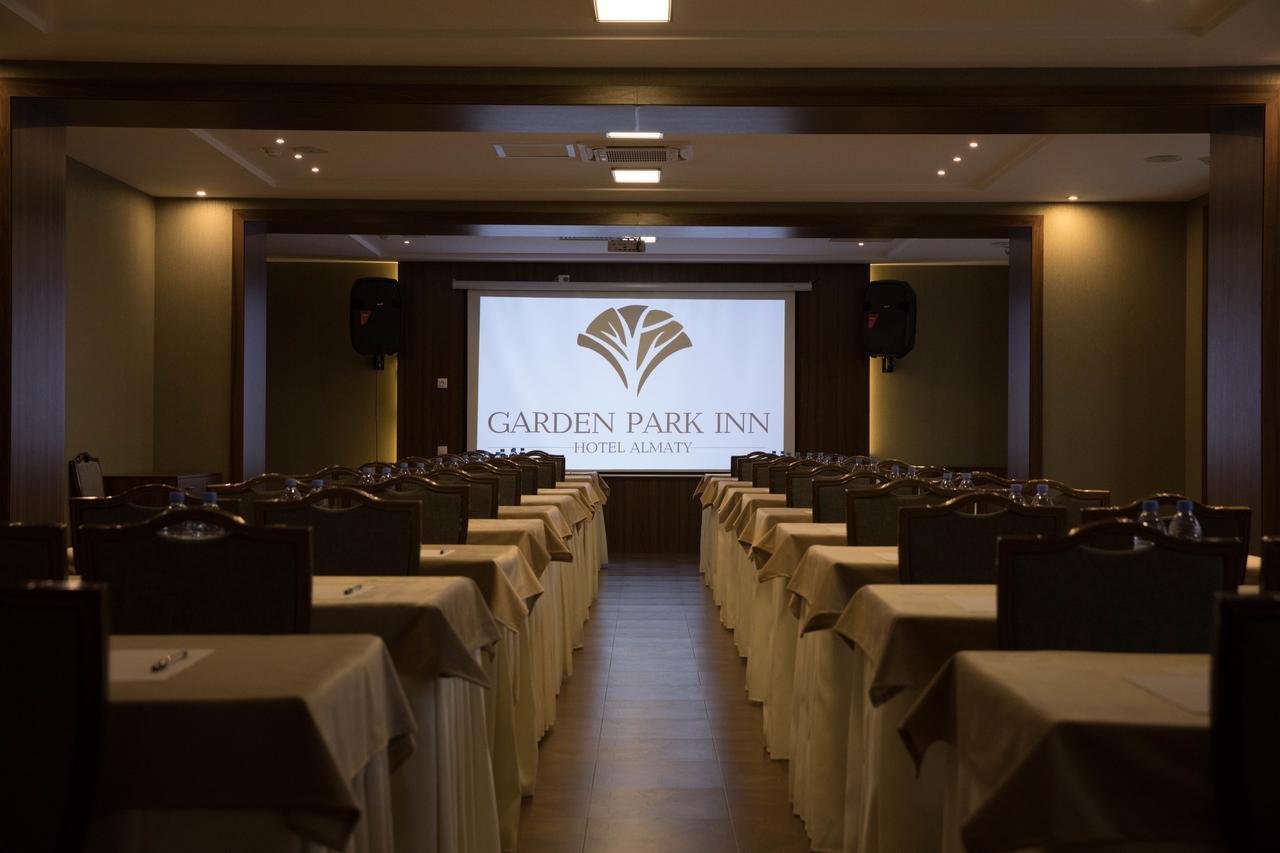 Garden Park Inn Алма Ата Екстериор снимка