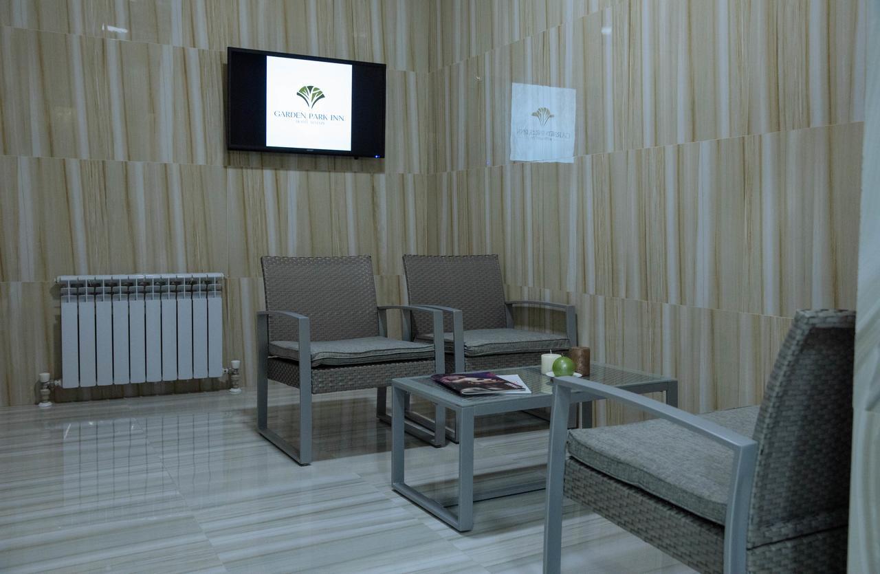 Garden Park Inn Алма Ата Екстериор снимка