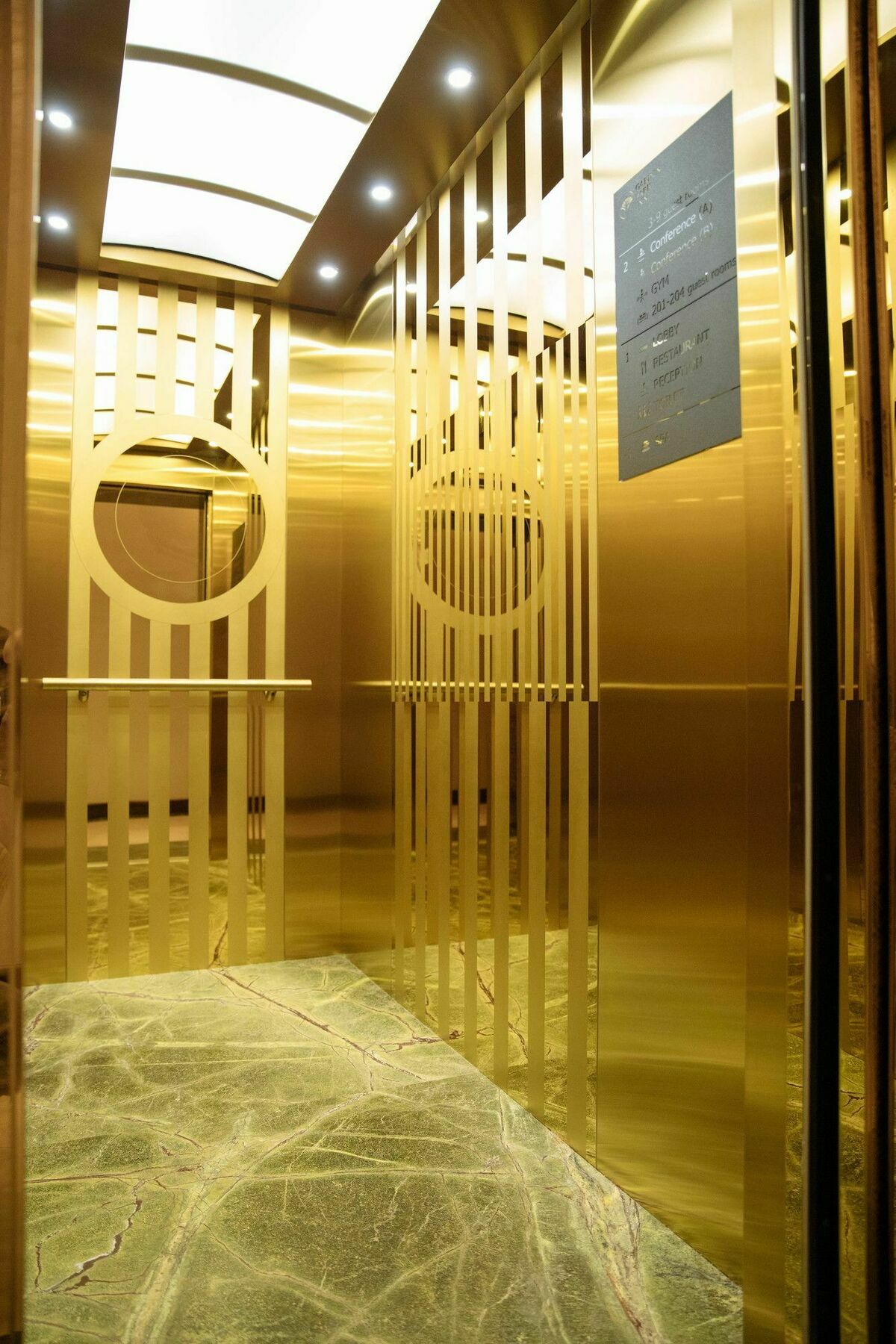 Garden Park Inn Алма Ата Екстериор снимка