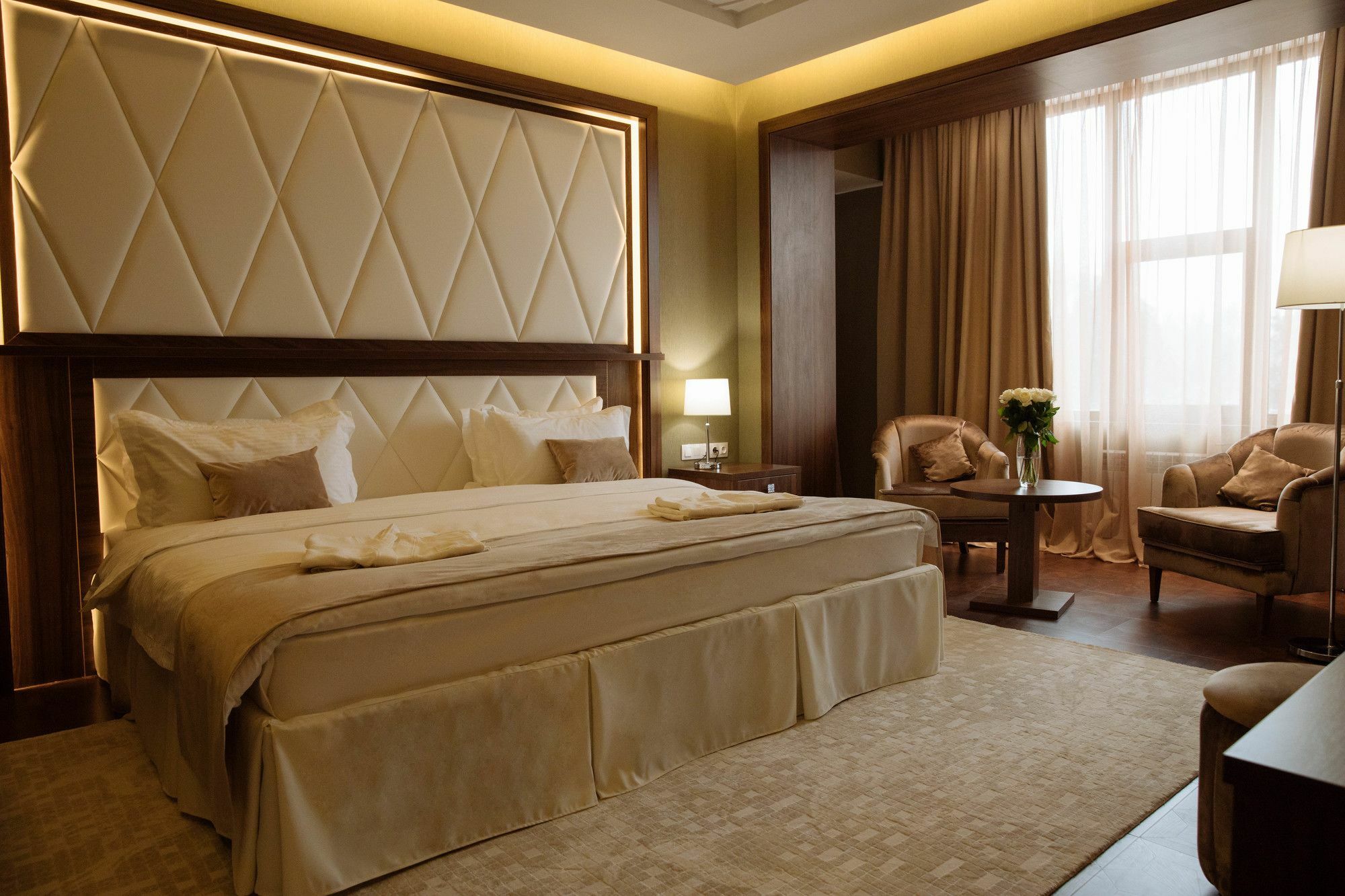 Garden Park Inn Алма Ата Екстериор снимка