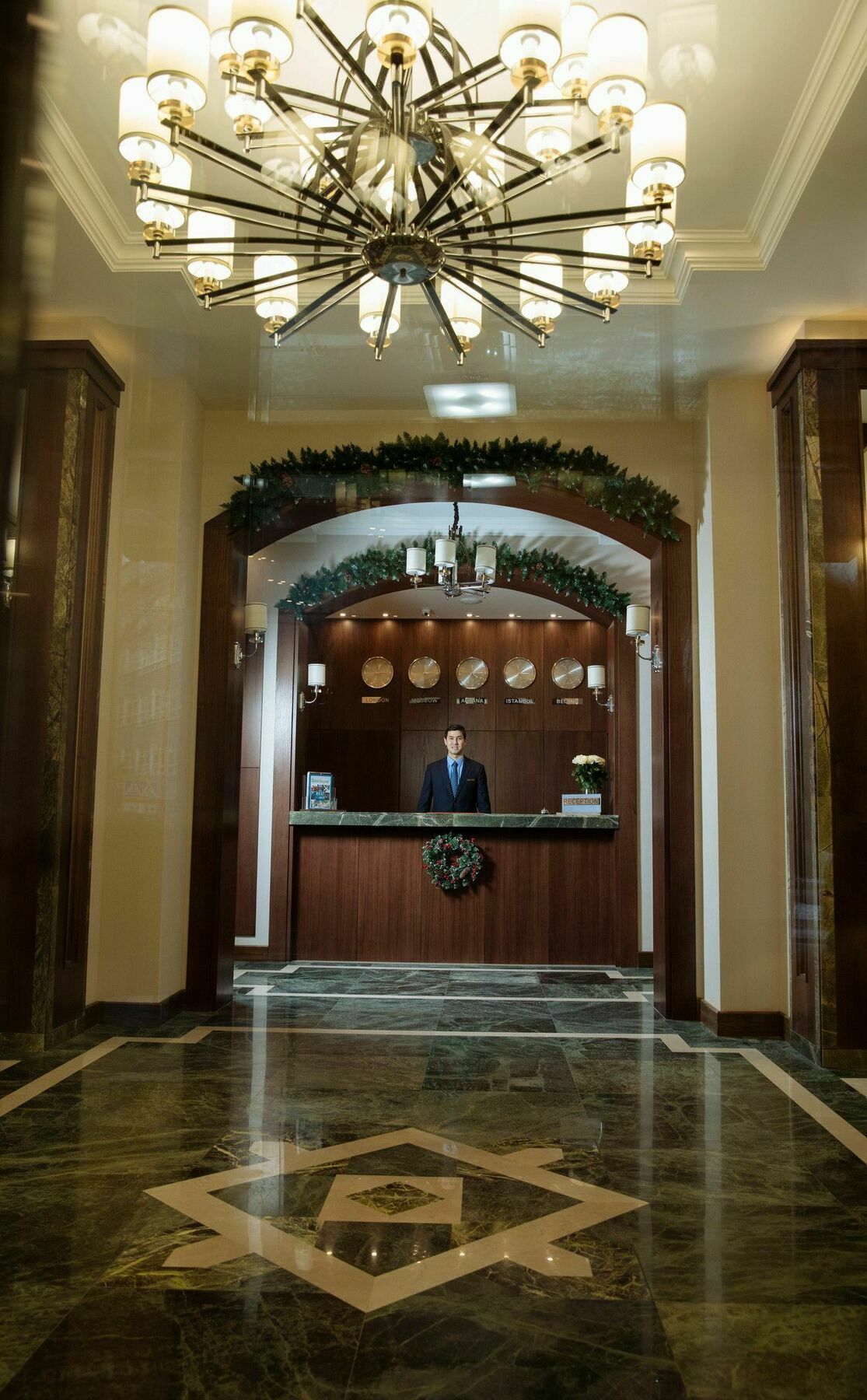 Garden Park Inn Алма Ата Екстериор снимка