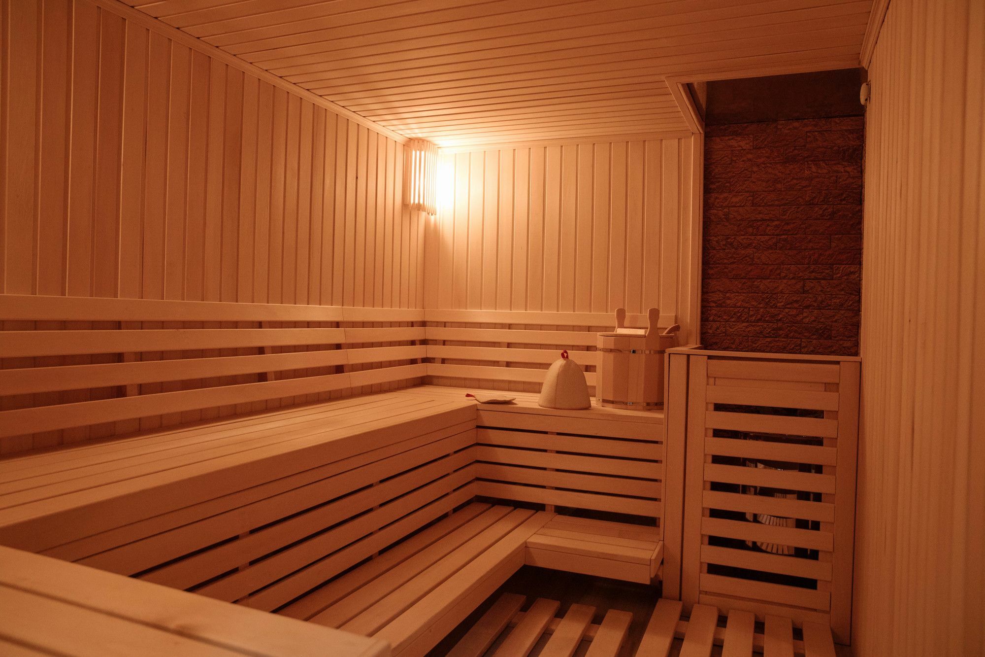 Garden Park Inn Алма Ата Екстериор снимка