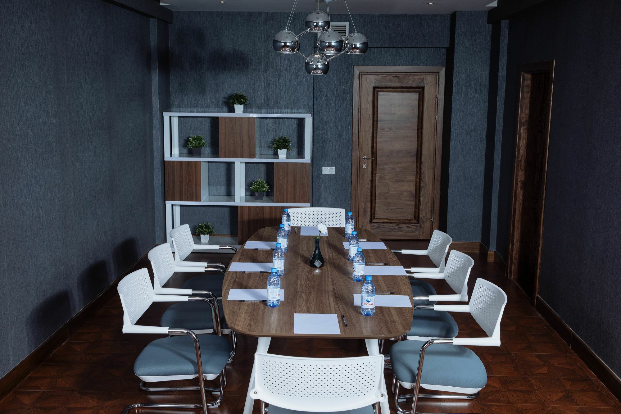 Garden Park Inn Алма Ата Екстериор снимка