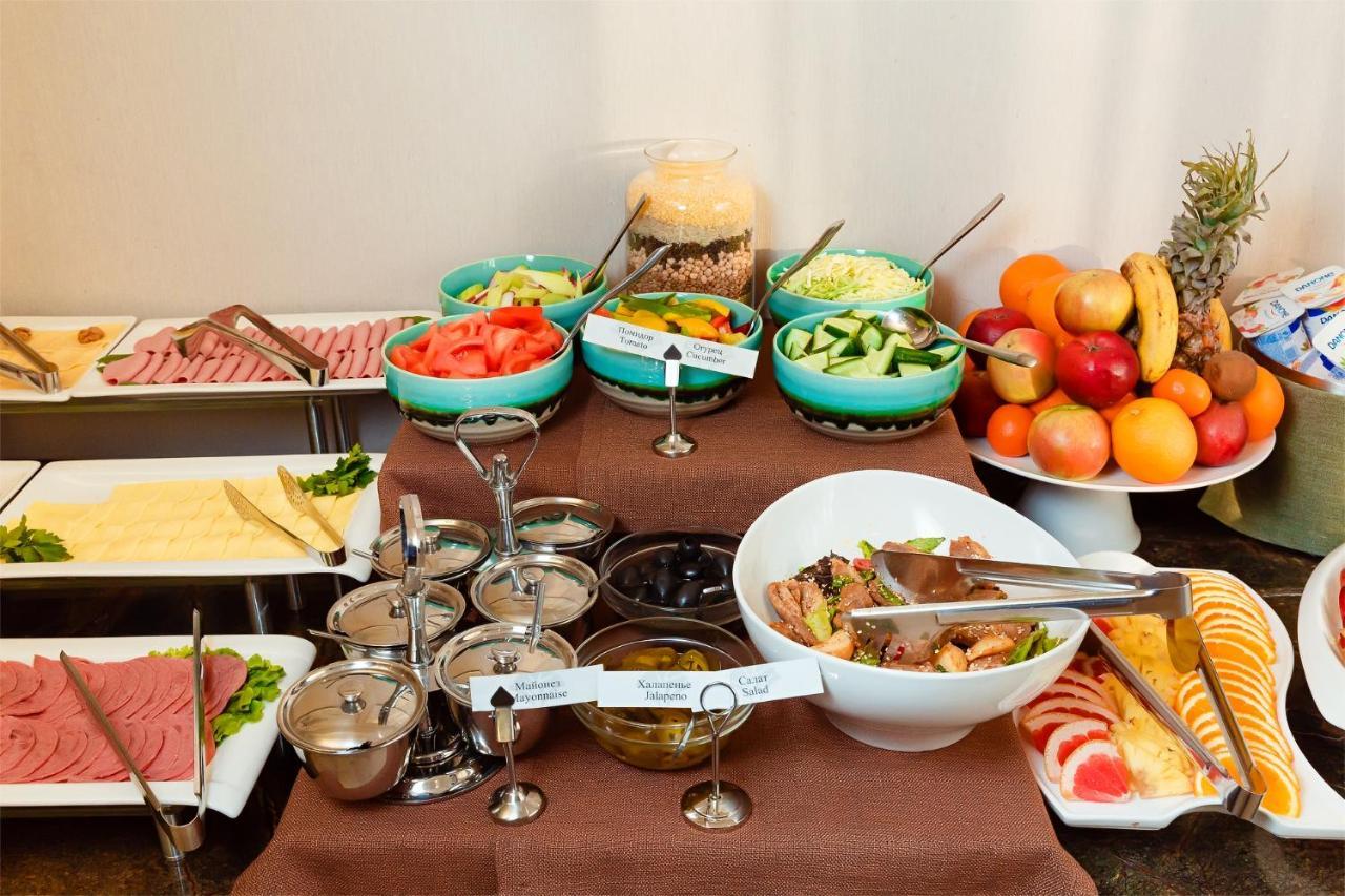 Garden Park Inn Алма Ата Екстериор снимка